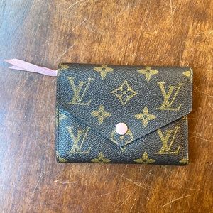 Louis Vuitton Victorians Wallet Monogram in Rose Ballerine